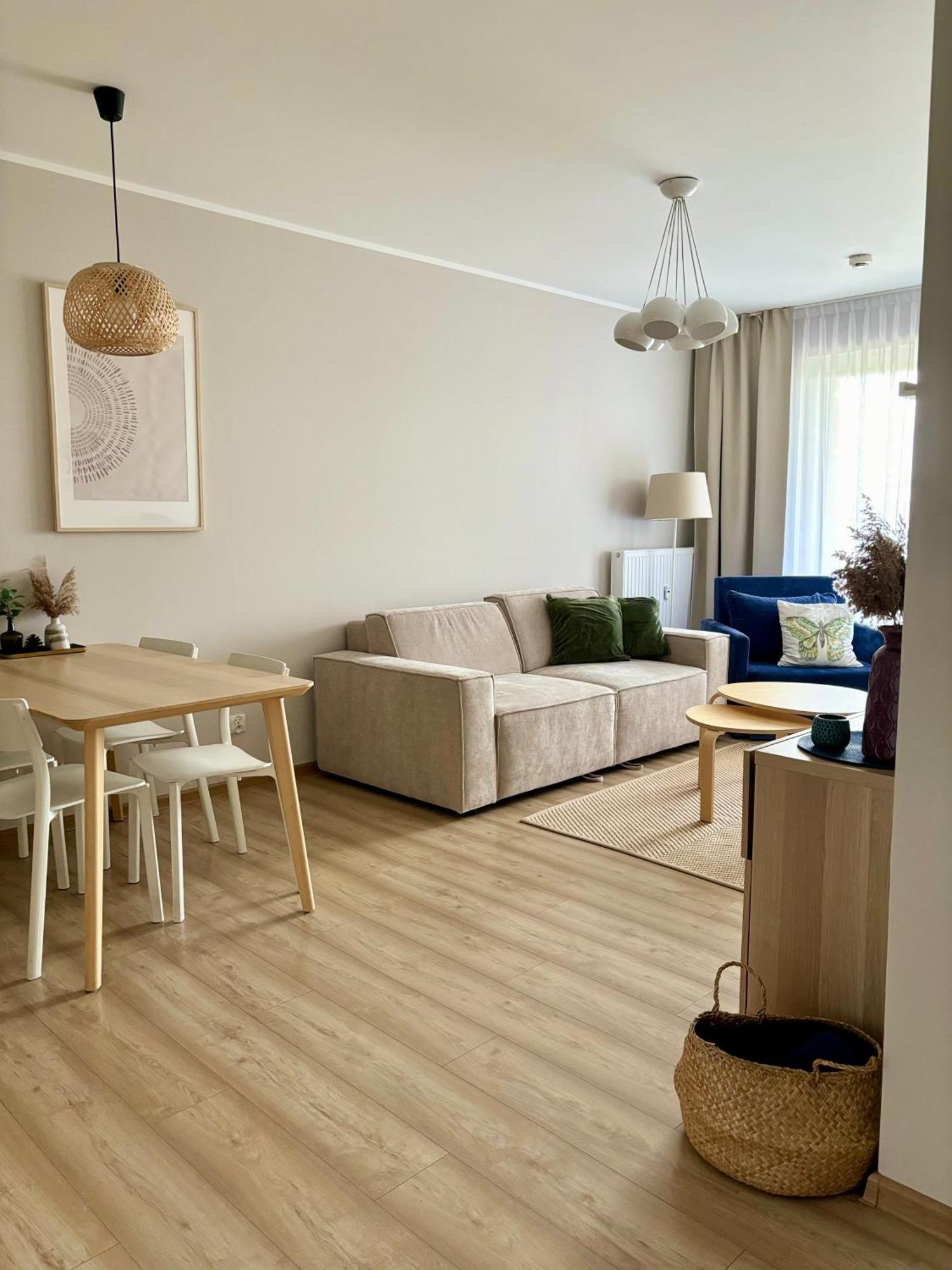 Przystan Kolo Brzegu Apartment Kolobrzeg Exterior photo