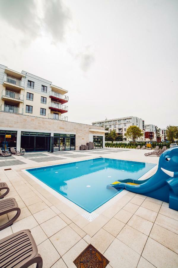 Przystan Kolo Brzegu Apartment Kolobrzeg Exterior photo
